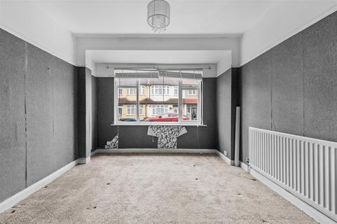 3 bedroom terraced house for sale, Malden Avenue, London