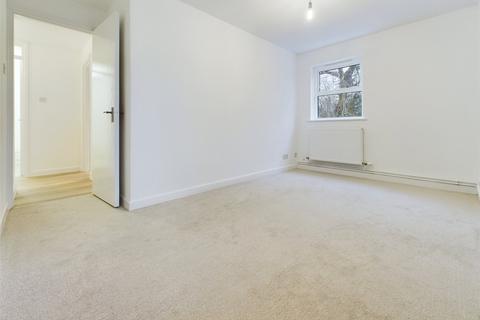 7 Bishops Mead, Mathern, Chepstow, NP16 6HR