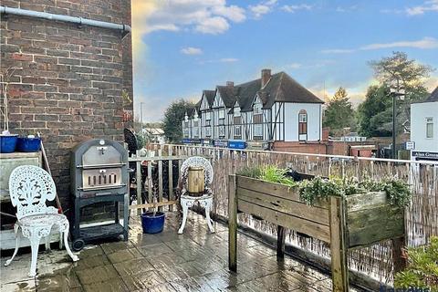 2 bedroom flat for sale, Tattenham Crescent, Surrey KT18