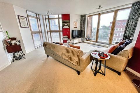 2 bedroom flat for sale, Bournemouth