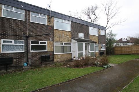 2 bedroom flat to rent, Alwoodley Court Gardens, Leeds, West Yorkshire, UK, LS17