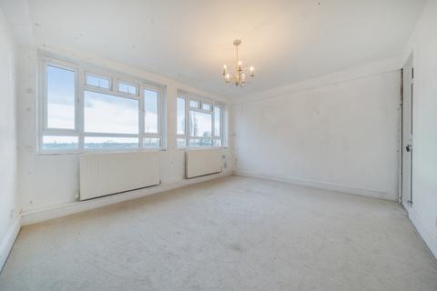 3 bedroom penthouse for sale, Albert Drive, London SW19