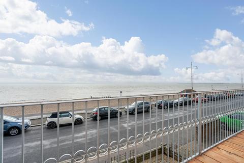 2 bedroom apartment for sale, Marine Drive West, Bognor Regis