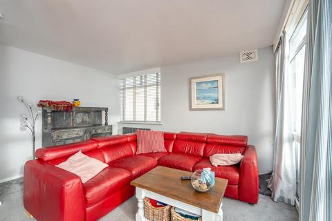 2 bedroom apartment for sale, Marine Drive West, Bognor Regis