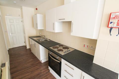 1 bedroom flat to rent, Clarence Road, Gorleston. NR31 6DR