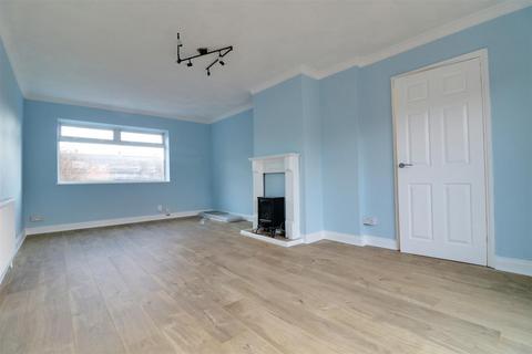 3 bedroom terraced house for sale, Masefield Close, Bilston