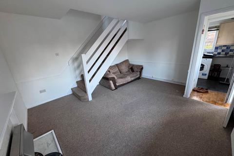 2 bedroom end of terrace house for sale, Kenwyn Close, Taunton TA1