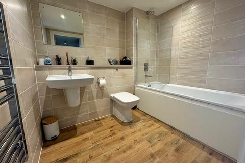 2 bedroom apartment for sale, 1 Pomona Strand, Manchester, Lancashire, M16