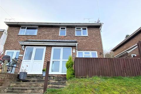 4 bedroom semi-detached house for sale, Wintles Close, Mitcheldean GL17