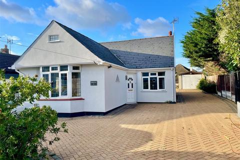 3 bedroom bungalow for sale, Temple Close, Hadleigh, Essex, SS7