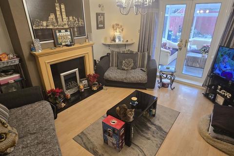 4 bedroom semi-detached house for sale, Norman Avenue, New Silksworth, Sunderland, Tyne and Wear, SR3 2EH