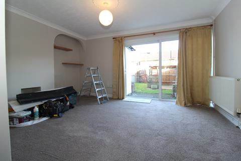 2 bedroom terraced house to rent, Gentian Close, Chatham, Kent, ME5