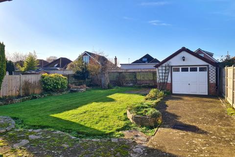 2 bedroom detached bungalow for sale, Hammonds Way, Totton SO40