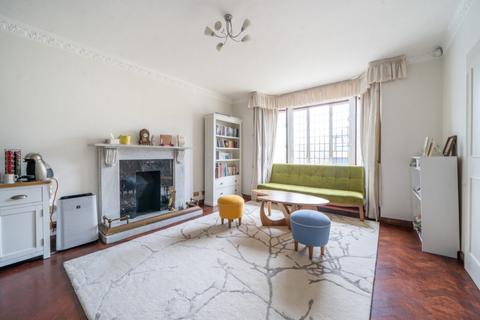 29 Ashbourne Road, London, W5 3ED