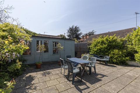 3 bedroom detached bungalow to rent, Mount Pleasant, Southwold IP18