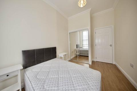 2 bedroom flat to rent, High Street, Arbroath, Angus