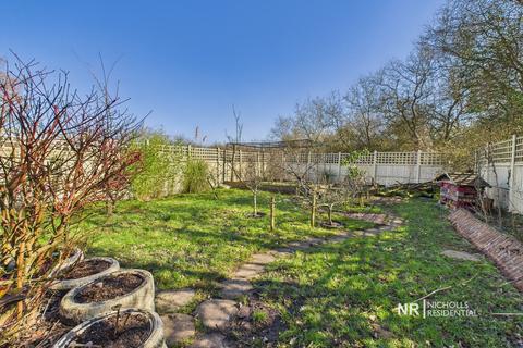 363 Leatherhead Road, Chessington, KT9 2NQ