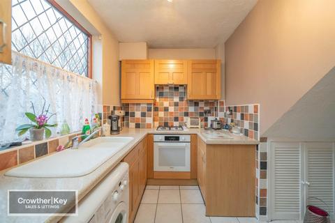 2 bedroom house for sale, Marlow Street, Buxton