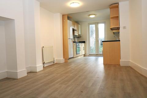 2 bedroom flat to rent, Ground floor two bed garden flat, N4