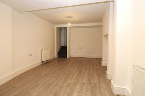 2 bedroom flat to rent, Ground floor two bed garden flat, N4