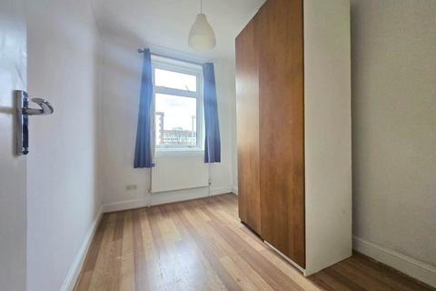 2 bedroom flat to rent, Mansfield Road, Ilford, IG1 3BD