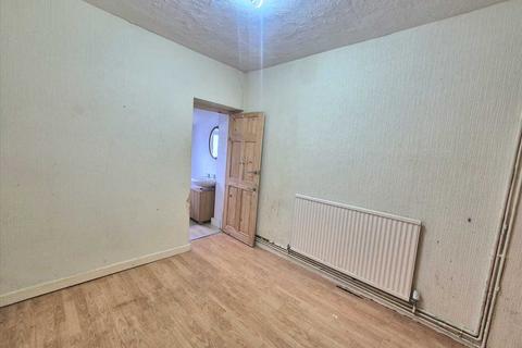 39 Collwyn Street, Tonyrefail, Porth, CF39 8BH