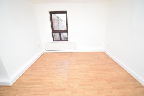 2 bedroom apartment to rent, Hockney, Sandal WF1