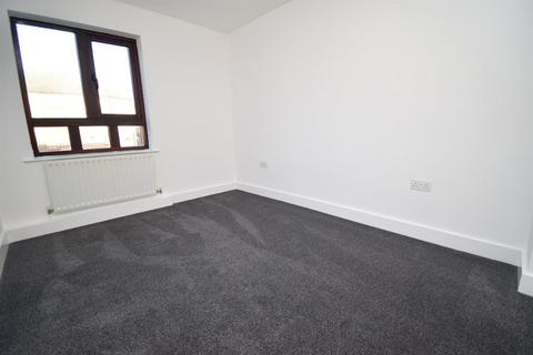 2 bedroom apartment to rent, Hockney, Sandal WF1