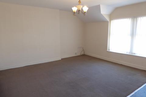 2 bedroom flat to rent, Regent Road, Morecambe, LA3