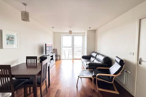 2 bedroom flat for sale, Salisbury Road,  Southall, UB2