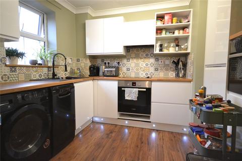 1 bedroom apartment for sale, Undercliff Road West, Felixstowe, Suffolk