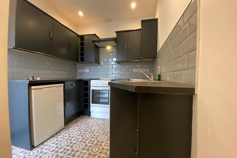 1 bedroom ground floor flat to rent, Staple Hill Road, Bristol BS16