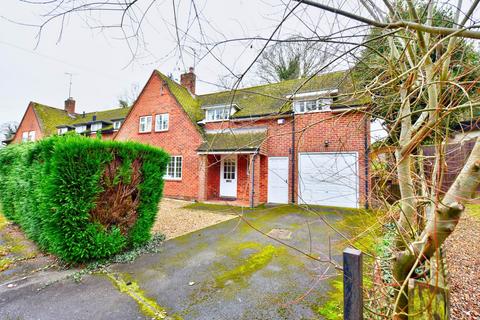 3 bedroom semi-detached house to rent, Aston Lane, Remenham