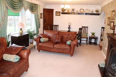 2 bedroom apartment for sale, Westfield Drive, Aldridge