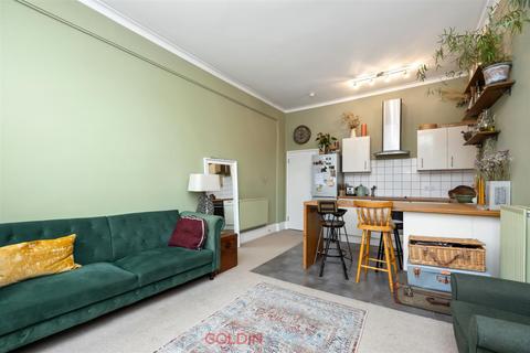 2 bedroom flat for sale, Holland Road, Hove