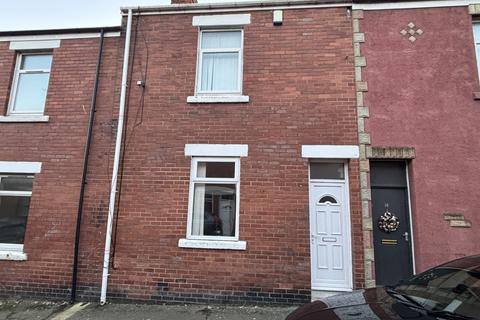 2 bedroom terraced house to rent, Fox Street, Seaham, SR7 7LL