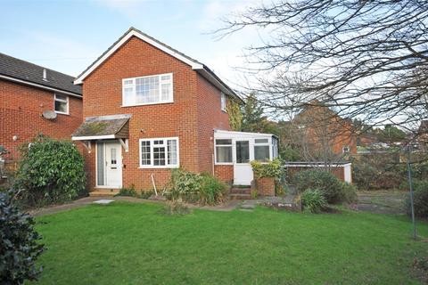 3 bedroom detached house for sale, Station Road, Hailsham