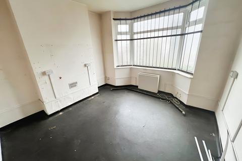 2 bedroom end of terrace house for sale, 73 Biggin Hall Crescent, Lower Stoke, Coventry, West Midlands CV3 1HA