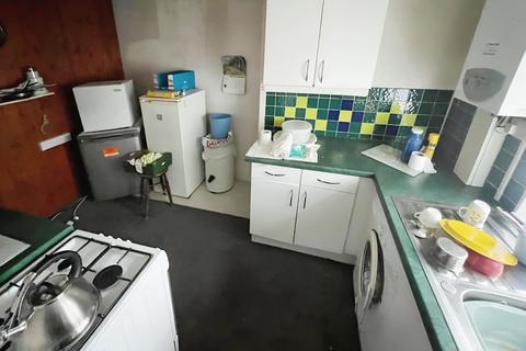 2 bedroom end of terrace house for sale, 73 Biggin Hall Crescent, Lower Stoke, Coventry, West Midlands CV3 1HA