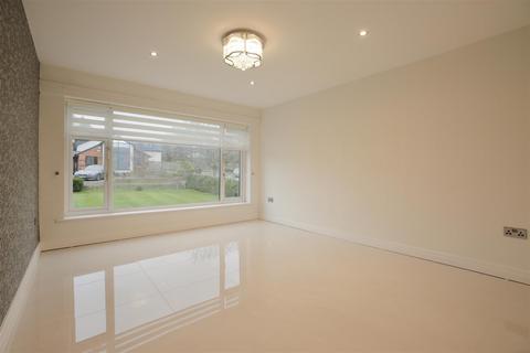 4 bedroom detached house for sale, Melrose Crescent, Hale Barns