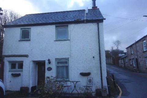 2 bedroom semi-detached house to rent, College Road, Camelford