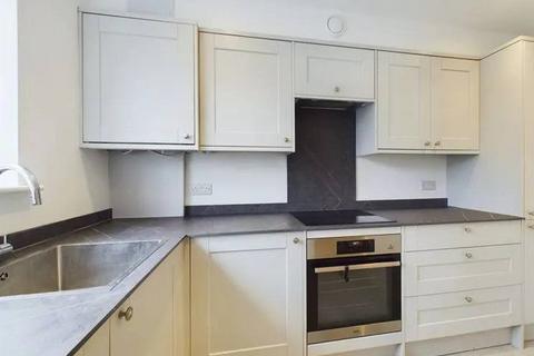 3 bedroom terraced house to rent, Fairmile Avenue, SW16