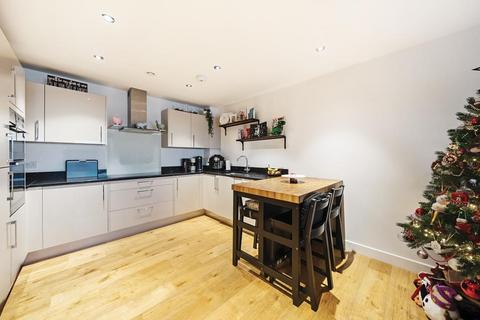 2 bedroom flat for sale, Newbury,  Berkshire,  RG14