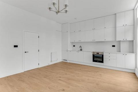 1 bedroom flat to rent, Archway Road, Highgate, N6