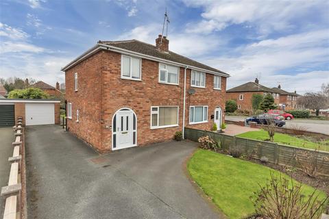 3 bedroom semi-detached house for sale, Maes Y Waun, Chirk, Wrexham