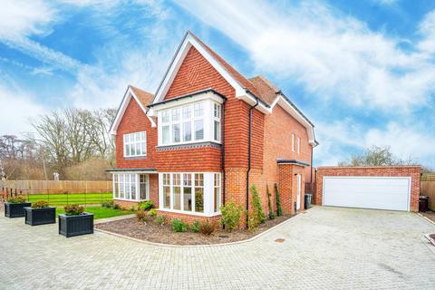 4 bedroom detached house for sale, Blue Bell Rise, Worplesdon, Guildford, GU3