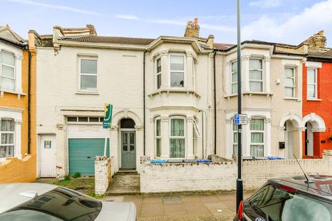 3 bedroom flat to rent, Huddlestone Road, Willesden, London, NW2