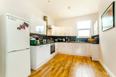 3 bedroom flat to rent, Huddlestone Road, Willesden, London, NW2