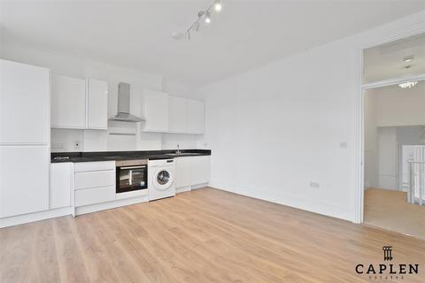 2 bedroom apartment to rent, Station Road, London