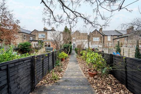 2 bedroom flat for sale, George Lane, Lewisham, London, SE13